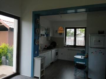 Фото номера Дом с 3 спальнями Дома для отпуска Casa Bunicii г. Sindreşti 16