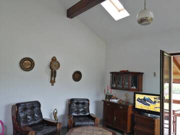 Фотографии Дома для отпуска Casa Bunicii г. Sindreşti (Румыния) №2 Фото Дома для отпуска Casa Bunicii г. Sindreşti 2
