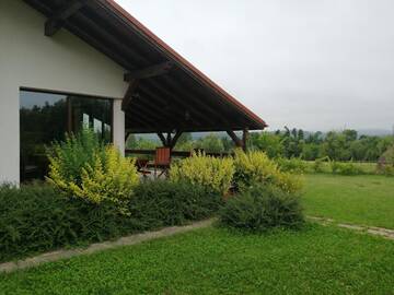 Фото номера Дом с 3 спальнями Дома для отпуска Casa Bunicii г. Sindreşti 7